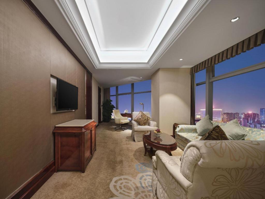 Dongwu New Century Grand Hotel Хучжоу Экстерьер фото