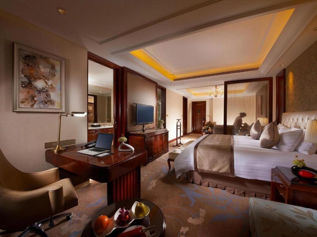 Dongwu New Century Grand Hotel Хучжоу Экстерьер фото